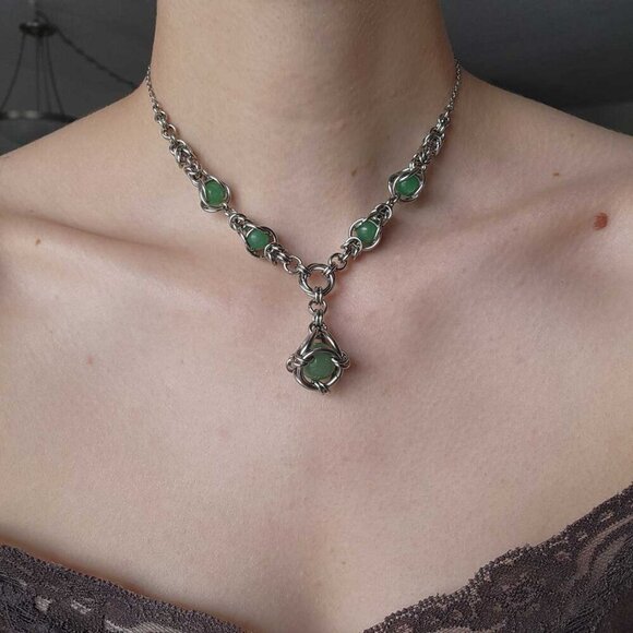 Vintage medieval gothic green aventurine and silver chainmail choker necklace - Picture 4 of 11